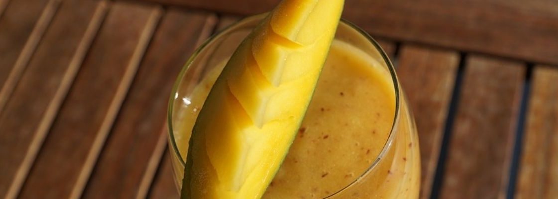 Рецепт смузи для завтрака с тропическим манго