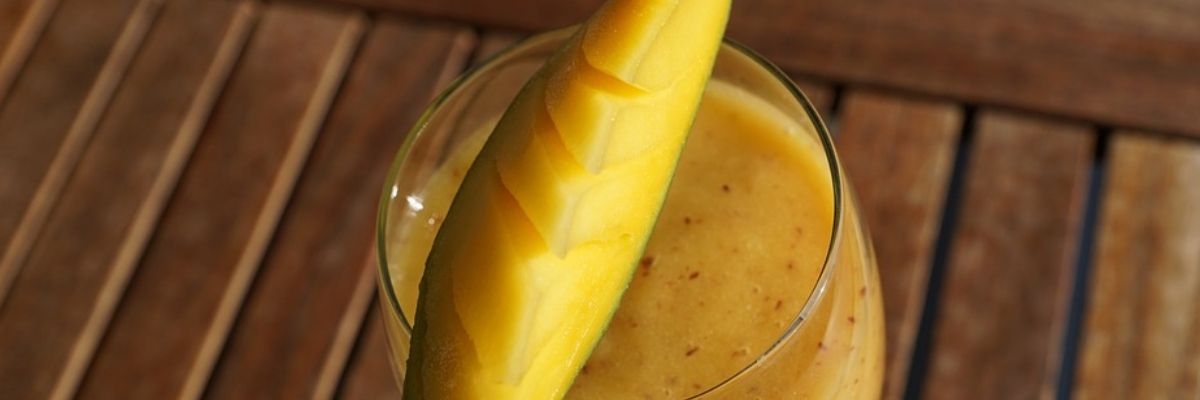 Рецепт смузи для завтрака с тропическим манго